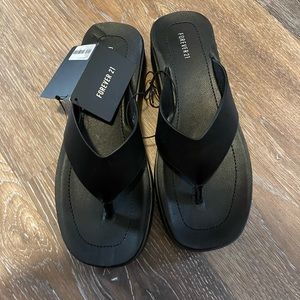 FOREVER21 Platform Slides